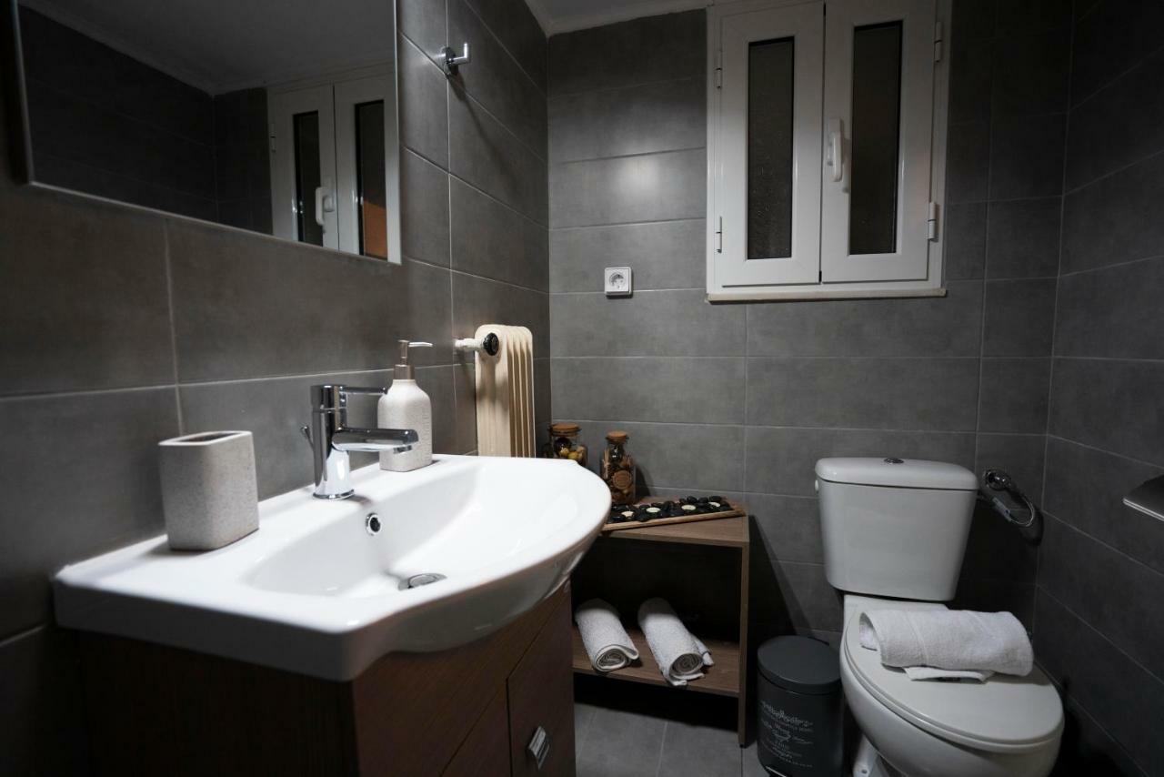Cozy Apt Next To Metro And Close To Acropolis! Athen Eksteriør billede